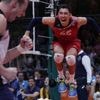„Es fühlt sich beängstigend, aber zugleich befreiend an“: Ehemaliger Volleys-Spieler Erik Shoji spricht über sein Queersein
