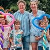 Zusje is broertje geworden, mama is nu papsie: regenboogfamilies vieren liefde en diversiteit op Antwerp Pride