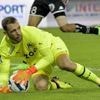 Blessé au bout de 30 secondes, penalty… Ancien de l’OM, Pau Lopez a vécu une soirée cauchemar