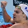 Mondiaux de natation : Léon Marchand sacré champion du monde du 200 m 4 nages après une nouvelle démonstration en finale
