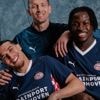 PSV speelt kampioenswedstrijd tegen Sparta in het nieuwe uitshirt, ook Ajax presenteert nieuw thuistenue