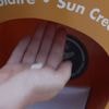 Crème solaire : des distributeurs gratuits sur les plages