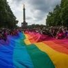 Nach Klöckners Regenbogenflaggen-Verbot: Bundestagsvizepräsidenten eröffnen den Berliner CSD