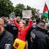 Polizei nimmt zwei Personen fest: FDP-Politikerin Karoline Preisler abermals bei Pro-Palästina-Demo in Berlin angegriffen
