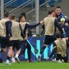 2-0! Lautaro en Calhanoglu bezorgen Barcelona hóóp werk in tweede helft