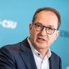 „Wir wollen diese Kreuze aufhängen“: Dobrindt will Kruzifix-Urteil für Schulen in Bayern nicht akzeptieren