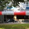 Fahndung nach zwei Männern: Explosion zerstört Restaurant-Glasfront in Köln