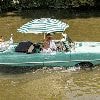Is het een auto of toch een boot? 80 amfibievoertuigen rijden - of varen? - rond in Gentse rivieren