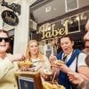 Omwonenden zijn de ‘TikTokrij’ van Fabel Friet zat en stappen naar de rechter: ‘Het is een kermis’