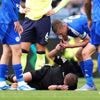 Fußball: Schiri am Boden - Vardy stoppt mit Pfeife selbst das Spiel
