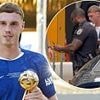 Chelsea's Club World Cup hero Cole Palmer gets stopped for a selfie by NYPD cop after celebrating win over PSG