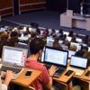 Des débouchés dans l’industrie, le médical, l’armée… À l’université, le boom des formations en IA