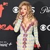 Fans brutally mock Doja Cat for lipstick stunt as celebrities walk the 2025 MTV VMAs red carpet: Live updates