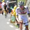Pogacar gaat als stoomtrein op Hautacam: voorsprong van anderhalve minuut op Vingegaard, Evenepoel volgt al op bijna drie minuten