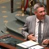 Jambon dekt kabinetschef in, maar maakt debat over meerwaardebelasting nóg moeilijker: “Sfeer in kernkabinet flink bekoeld”