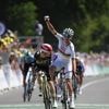 Pogacar sprint naar de zege  op Mûr-de-Bretagne en pakt het geel, sterke Evenepoel eindigt uiteindelijk als zesde