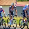 Enorme kopgroep met Van der Poel en Arensman in eerste Pyreneeënrit