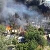 Vakantie tientallen Nederlanders valt volledig in het water door grote brand op camping: ‘Het is een soort rampgebied’