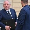 "On va se le taper jusqu'en 2027 alors que tout le monde le déteste" : la cote de popularité de François Bayrou au plus bas parmi les siens
