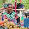 "Le manioc, les bananes, tout est parti" : à Mayotte, la souveraineté alimentaire toujours menacée, six mois après le passage de Chido