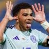 Watch: Adams slides in Scotland opener