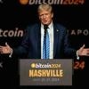 Quatre questions sur le repas organisé entre Donald Trump et les acheteurs de sa cryptomonnaie