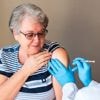 NU+ | Gordelroosvaccin zou kans op dementie verkleinen: moet je nu een prik?