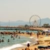 Les touristes ont-ils déserté les stations balnéaires françaises, comme l'affirment plusieurs vidéos sur les réseaux sociaux ?