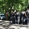 Verbrannte Frau auf Spielplatz im Berliner Volkspark: Identität nach Obduktion weiterhin unklar – Festgenommener freigelassen