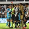 Neymar pakt rood na bewuste handsbal en haalt uit: ‘Wat zijn sommige scheidsrechters toch slecht’