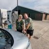 Bij boer Jurgen kan je je auto opladen en is goedkoper: het kan al snel 20 euro schelen