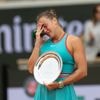 “Compleet onprofessioneel”: Sabalenka verontschuldigt zich om gefrustreerde persconferentie na verloren finale op Roland Garros
