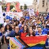 Brussels Pride trekt door de hoofdstad: “Je zou anno 2025 moeten kunnen zijn wie je bent, en dat lukt zeker nog niet altijd”