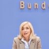 Warken schließt Leistungseinschnitte nicht aus: Expertenkommission soll Krankenkassenfinanzen reformieren