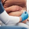 À quelles aides avez-vous le droit pendant la grossesse et après la naissance de votre enfant ?
