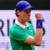 Sinner wint zenuwslopende eerste set, knokt Alcaraz zich terug in finale Roland Garros?