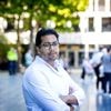 Via WhatsApp ziet arts Adam meteen dat de man in het tentje doodziek is: ‘Hij zag kanariegeel’