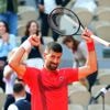 Novak Djokovic boekt honderdste zege in Parijs, Coco Gauff opnieuw naar kwartfinales