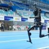 Sprinten, servieren, stolpern: Humanoide Roboter kämpfen um Medaillen in China