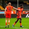 Jong Oranje geeft zege weg in beladen duel met Jong Israël in leeg stadion