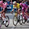 Renners in veertiende etappe Giro d’Italia van Treviso naar Slovenië