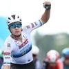 Tim Merlier klopt Olav Kooij in vierde etappe, Fabio Jakobsen niet meer van start na sleutelbeenbreuk