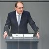 Streit um Asylpolitik der Regierung: Rechercheplattform stellt Anzeige gegen Dobrindt und Bundespolizei-Chef
