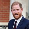 Oeps: prins Harry wil aanbellen bij vriend, maar staat per ongeluk voor de verkeerde deur