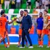 Reiziger looft Van Bergen en Flamingo na zege: 'Zij gaven Jong Oranje energie'