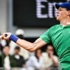 VIDEO. Roland-Garros 2025 : le résumé de la demi-finale remportée avec autorité par Jannik Sinner face à Novak Djokovic