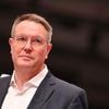 „Es ist Zeit, sie stärker in Verantwortung zu nehmen“: Mainzer Regierungschef Schweitzer will höhere Steuern für „Superreiche“