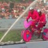 Eerste teams halen overkant, maar de meesten knallen toch het water in! Kijk hier LIVE naar Red Bull Vél’eau, hét ultieme waterspektakel