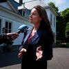 Kamer debatteert over het lobbyregister. Wat is dat, en waarom ligt minister Uitermark  dwars?