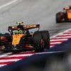 F1 : Lando Norris s'offre le Grand Prix d'Autriche en résistant à son coéquipier Oscar Piastri, Max Verstappen contraint à l'abandon